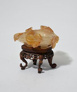 Early Chinese carved agate leaf carved bowl