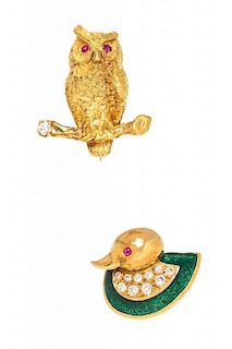 * A Collection of Yellow Gold and Multigem Bird Brooches, 8.30 dwts.