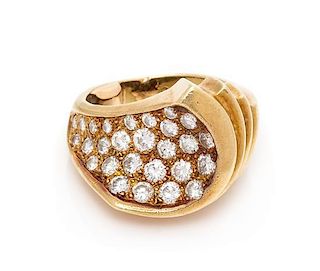 A Yellow Gold and Diamond Ring, 5.95 dwts.