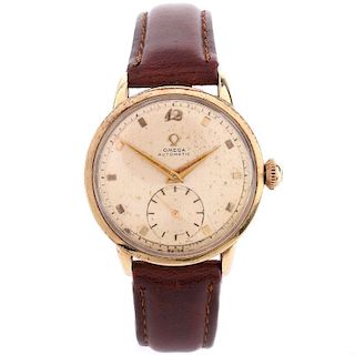 Man's Vintage Omega Automatic Movement Watch with Leather Strap. Case measures 32mm. Surface wear,