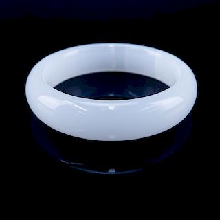 Approx. 18 mm Antique Chinese White Jade Bangle Bracelet. Good condition. Measures 3" Dia. Shipping