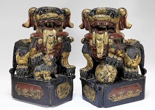 19C. Chinese Carved Gilt Lacquered Wood Foo Dogs