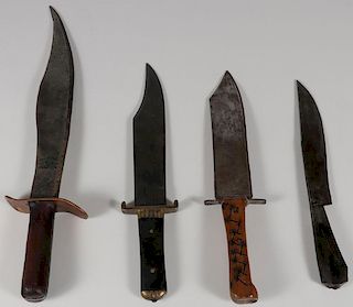 A GROUP OF FOUR KNIVES, 20TH CENTURY