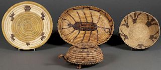 FOUR SOUTHWEST WOVEN BASKETRY ITEMS, 20TH CENTURY