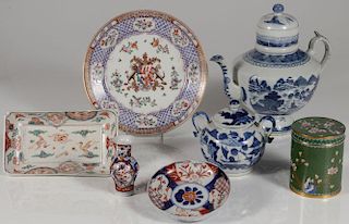 SIX CHINESE PORCELAIN DECORATED ITEMS