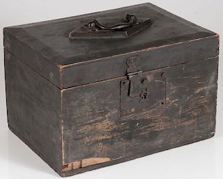 A PRIMITIVE PINE STRONG BOX, 19TH CENTURY