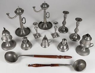 30 PIECES OF PEWTERWARE, 19TH C., MOSTLY ENGLISH