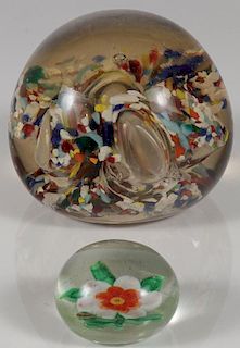 A LARGE  GLASS END OF DAY PAPER WEIGHT 19TH C.