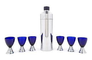 Art Deco, USA, 1930s, a cocktail shaker and 6 glasses