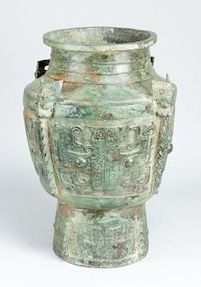 Large chinese bronze container possible zhou periode