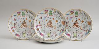 SET OF FOUR CHINESE EXPORT FAMILLE ROSE PORCELAIN ARMORIAL PLATES