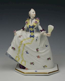 Nymphenburg Bustelli figurine "Lady with Fan"
