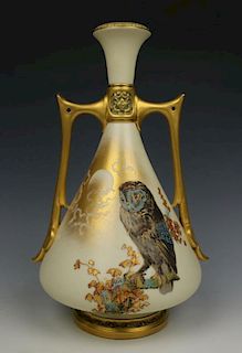 19Ñ Royal Worcester Charles Baldwyn 1021 Vase with Owl