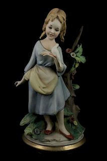Capodimonte Barbetta Figurine "Girl with Dove"