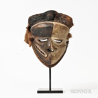 Pende Mask