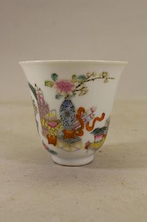Chinese Export "Hundred Antiques" Cup, Signed