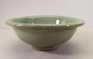 Chinese Crackleware Glazed Celadon Bowl