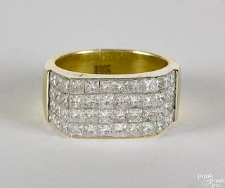 18K yellow and white gold diamond ring
