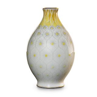 SEVRES Fine porcelain vase