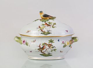 HEREND PORCELAIN TUREEN AND COVER IN THE 'ROTHSCHILD BIRD' PATTERN