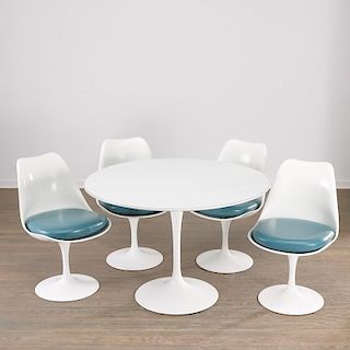 Vintage Eero Saarinen Tulip table and four chairs