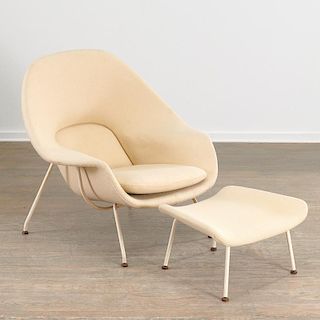 Vintage Eero Saarinen Womb chair and ottoman
