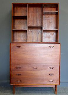 MIDCENTURY. Peter Hvidt Cabinet / Bookcase