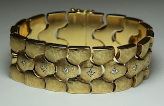 JEWELRY. 14kt Gold and Diamond Bracelet.