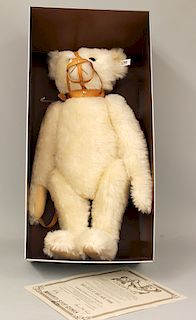 STEIFF COLLECTOR'S LARGE WHITE MUZZLE BEAR