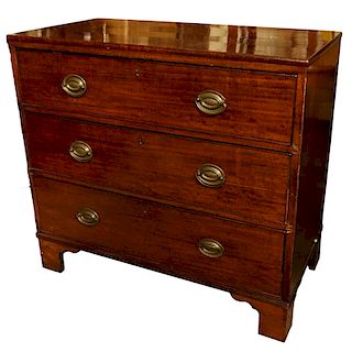 Antique Georgian Mahogany Chest of Drawers. Three large fitted drawers, raised on shaped bracket feet.