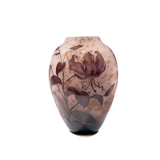 Tall 'Lys tigrﾎ' vase, c1924