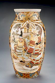 Meiji Satsuma Vase with Moriage Rope Design