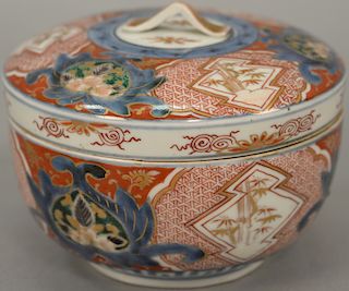 Small Imari porcelain covered tureen or bowl, painted blue, iron red, and green having molded handle, 18th/19th century. height 4 3/4