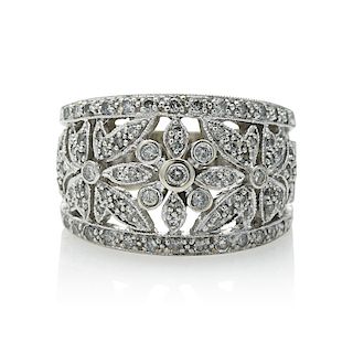DIAMOND & WHITE GOLD FLORAL BAND RING