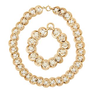 PEARL & YELLOW GOLD NECKLACE & BRACELET SUITE