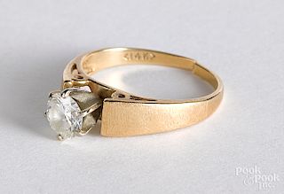 14K yellow gold and diamond ring, 1.7 dwt.