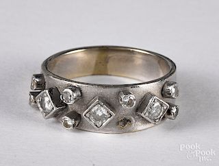 14K white gold and diamond ring, 4.1 dwt.