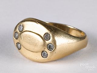 14K yellow gold and diamond ring, 5.1 dwt.