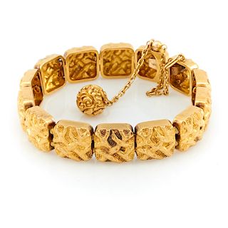14k Yellow gold Victorian "nugget" bracelet.