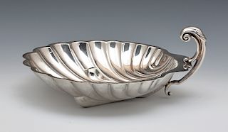 International sterling silver shell form dish