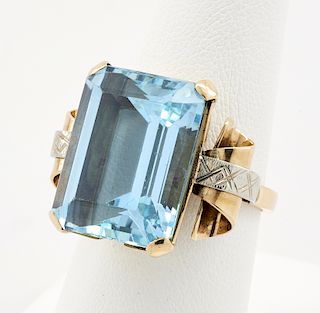 18k Yellow & white gold emerald-cut aquamarine ring