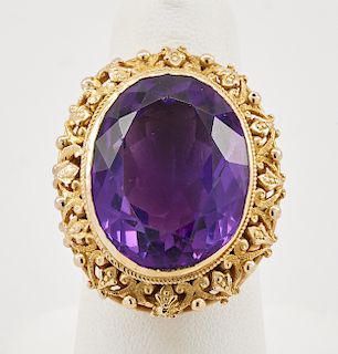 18k Yellow gold & amethyst cocktail ring