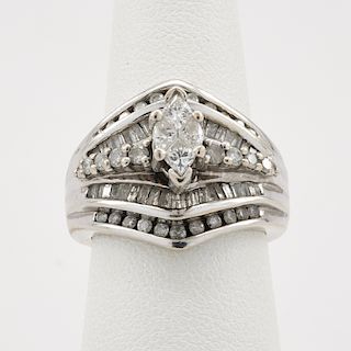 14k White gold & diamond ring
