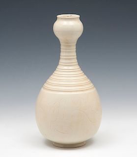 Ding Ware Garlic-Mouth Vase