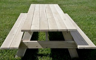 Cedar Amish made picnic table. lg, 8ft.
