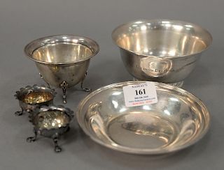 Five pieces of sterling silver to include three bowls and two salts. bowls: dia. 3 1/2in., 5in., 5 1/2in., 13.6 total troy ounces.