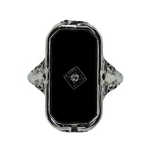 Art Deco Filigree 14k Gold Onyx Diamond Ring 