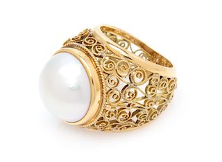 A Yellow Gold and Cultured Mabe Pearl Ring, 9.05 dwts.