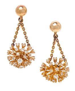 A Pair of Yellow Gold and Diamond Earclips, 5.40 dwts.