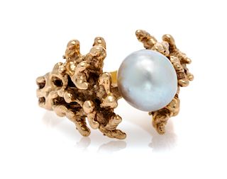 A 14 Karat Yellow Gold and Cultured Pearl Ring, 6.20 dwts.